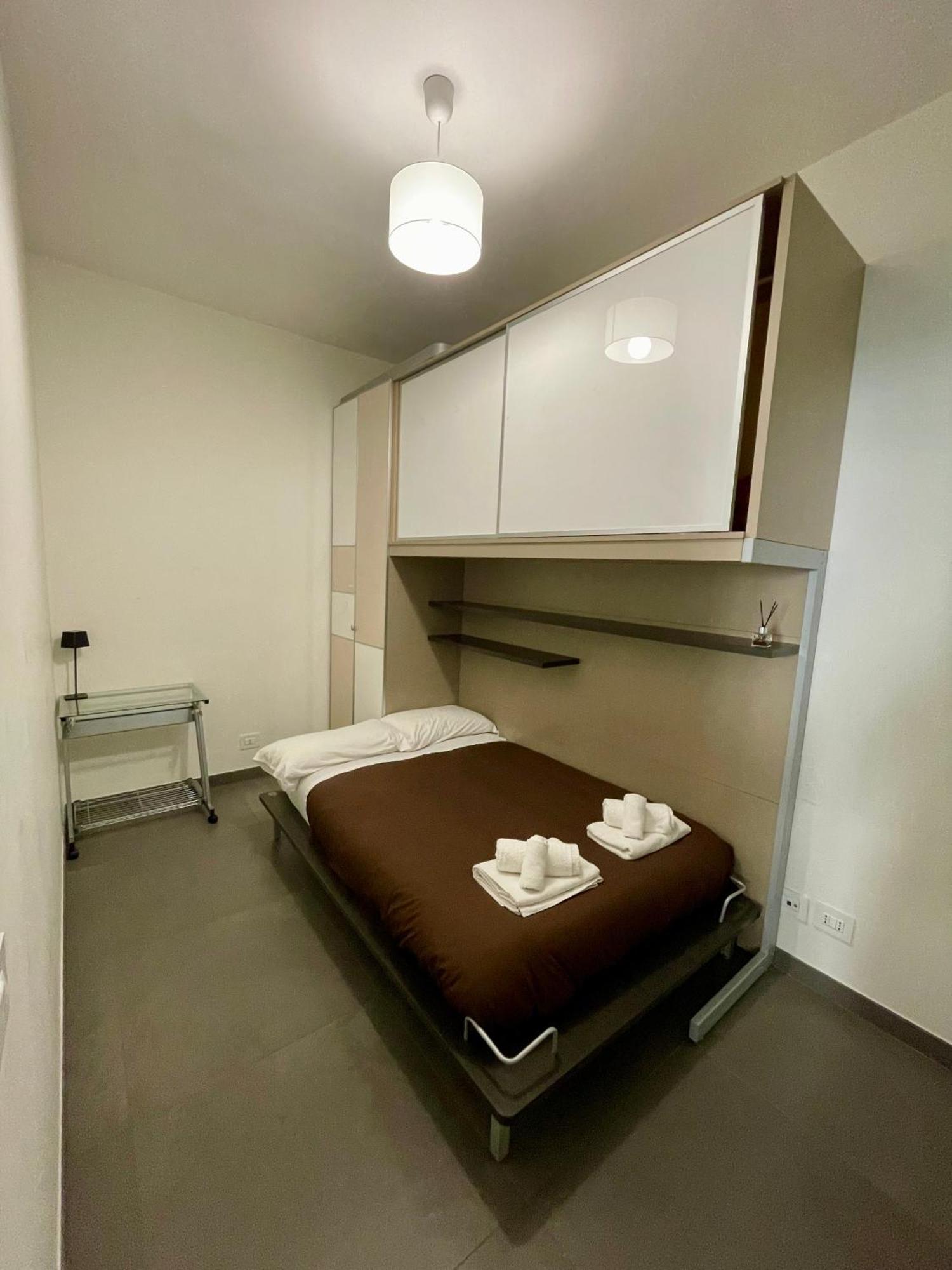 Privatehouseinrome Appartement Buitenkant foto